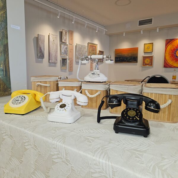 viesu grāmata telefons