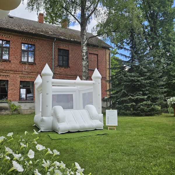 Piepūšamās atrakcijas