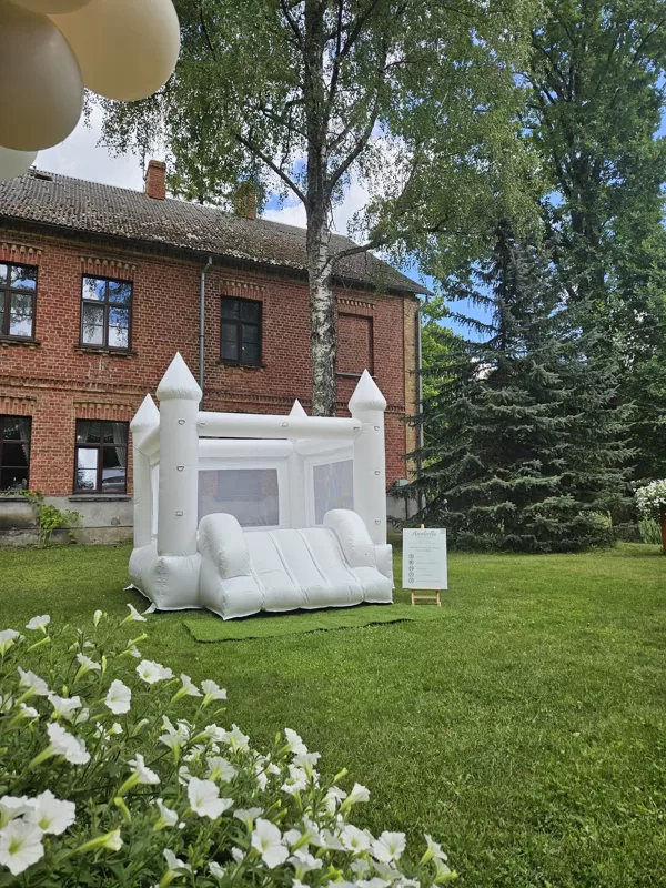 Piepūšamās atrakcijas